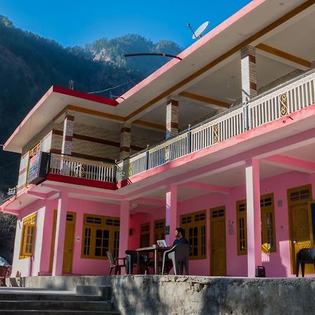 Chojh Inn Cafe & Homestay Kasol Exterior foto