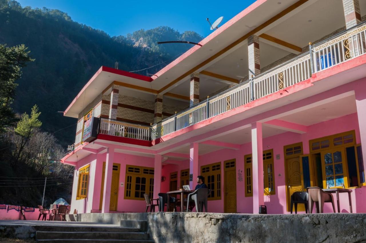 Chojh Inn Cafe & Homestay Kasol Exterior foto